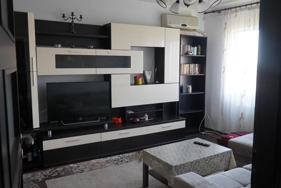 Apartament 3 camere, zona centrala, complet utilat si mobilat - direct proprietar