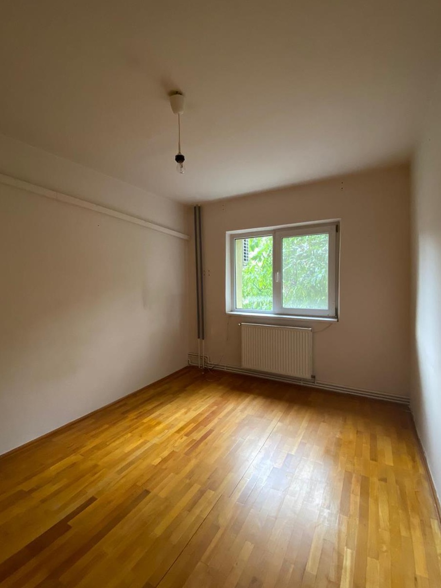 Apartament 3 camere zona Girocului