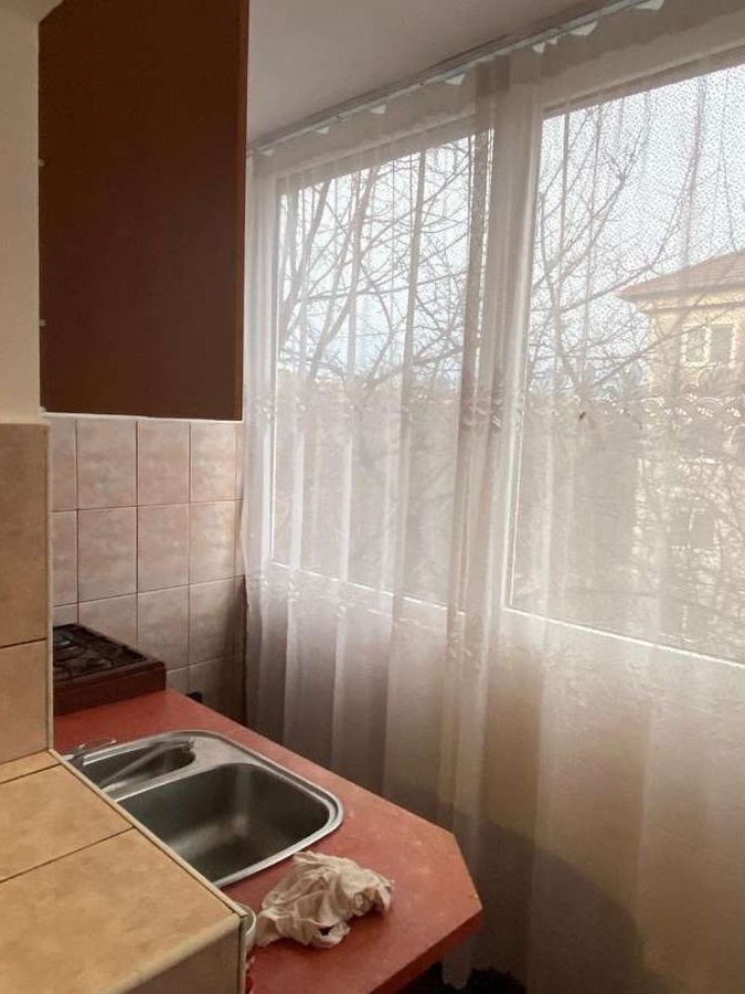 Apartament 3 camere, zona Stefan cel Mare