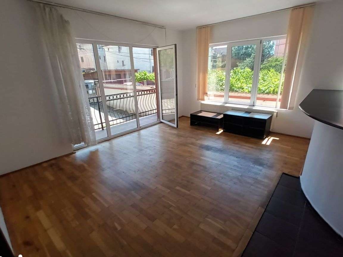 Apartament 3 camere zona Strand