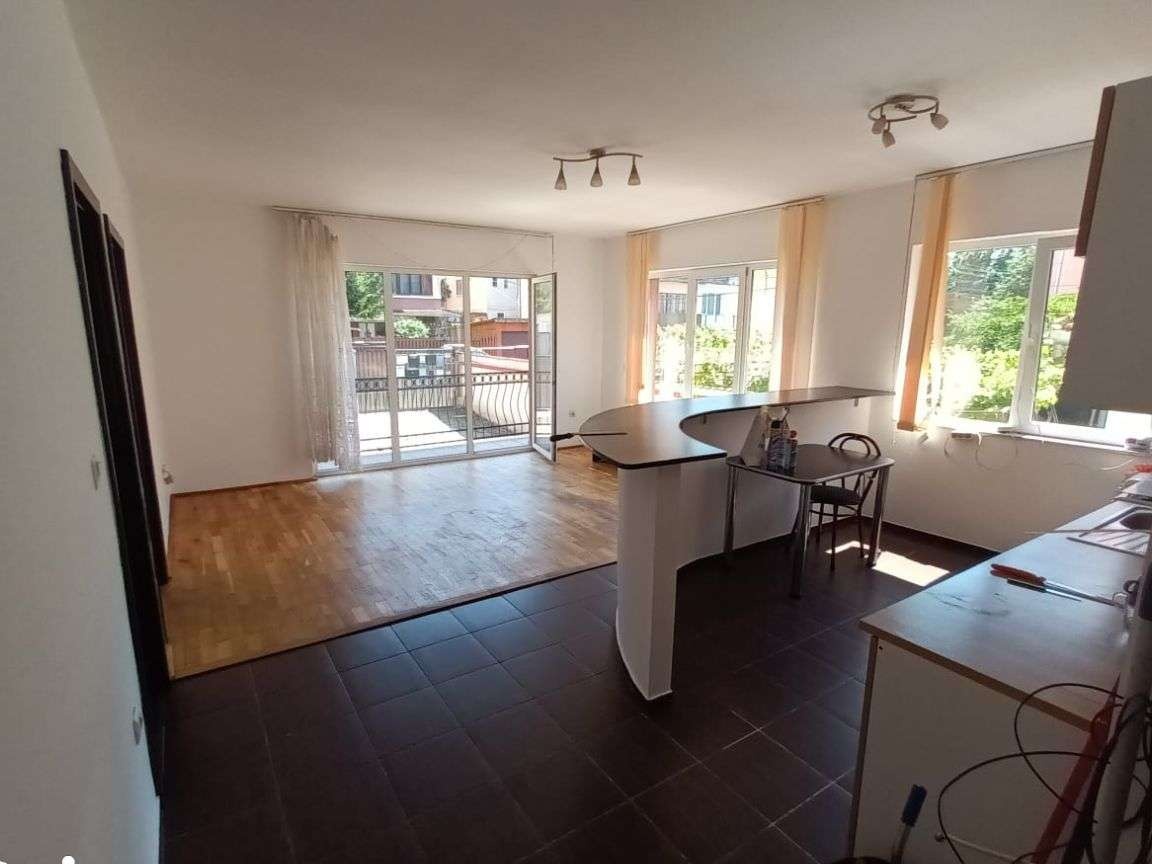 Apartament 3 camere zona Strand