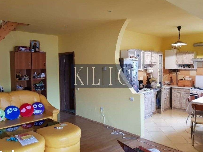 Apartament 4 cam pe doua nivele 138mpu decomandat in zona strand