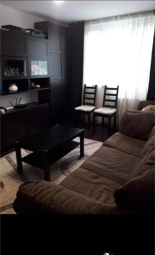 Apartament 4 camere de vanzare Raul Doamnei
