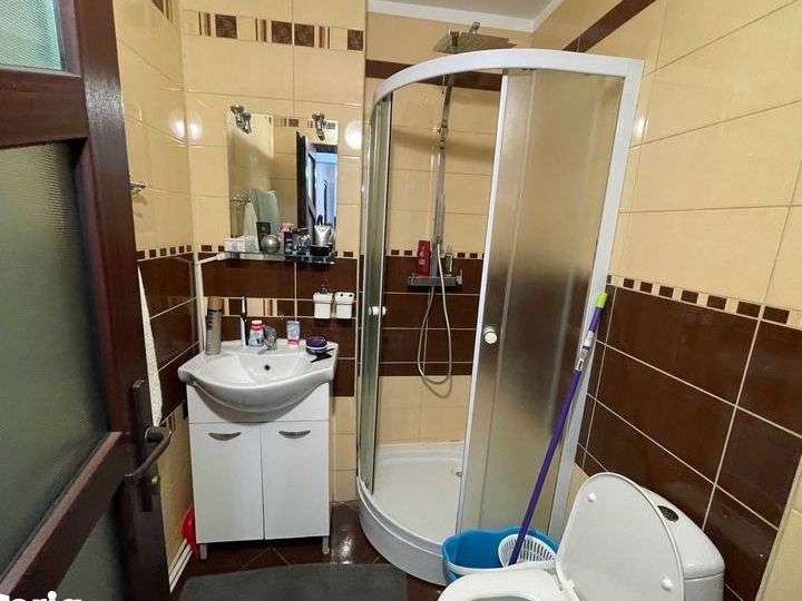 Apartament 4 camere de vanzare Suceava