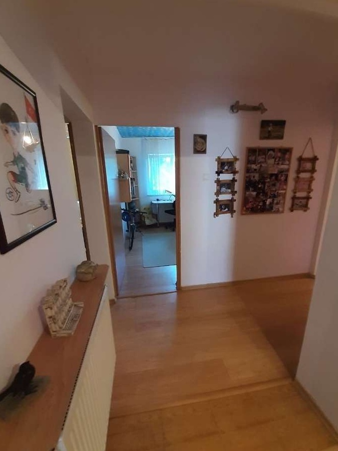 Apartament 4 camere decomandat