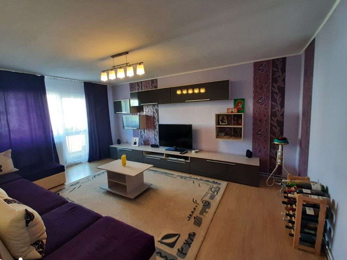 Apartament 4 camere decomandat