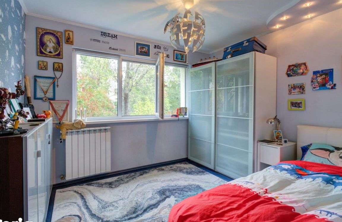 Apartament 4 camere Parc Titanii Burdujeni - etaj 2 decomandat 2 bai -