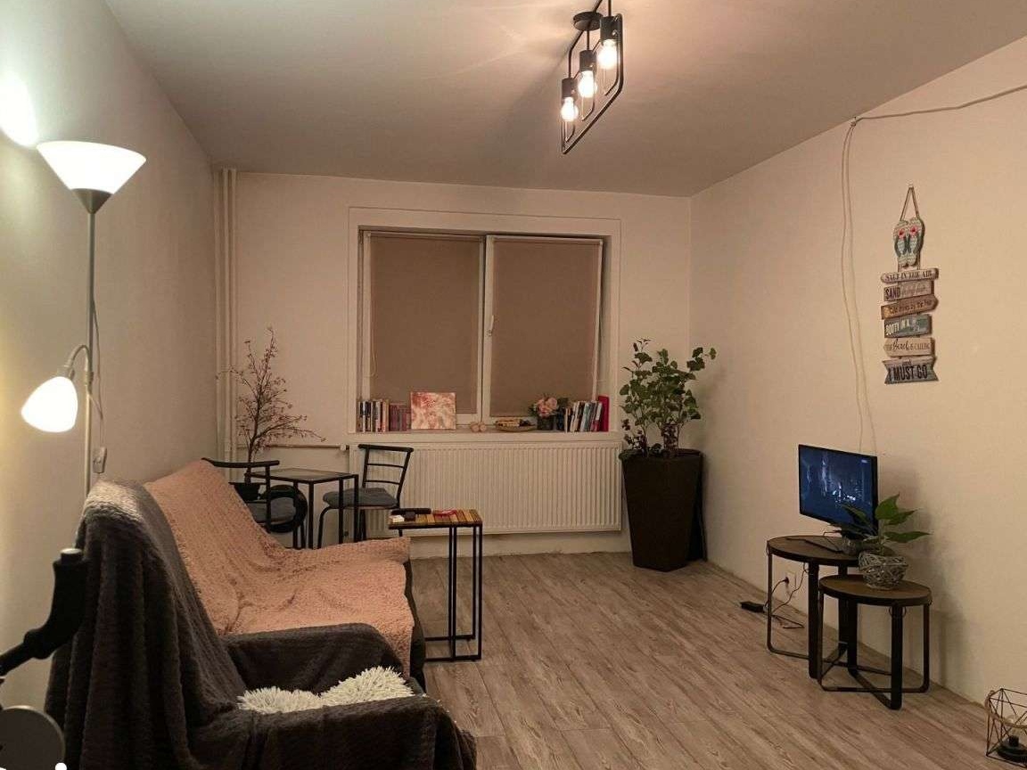 Apartament 4 camere - semidecomandat - Zona Dristor