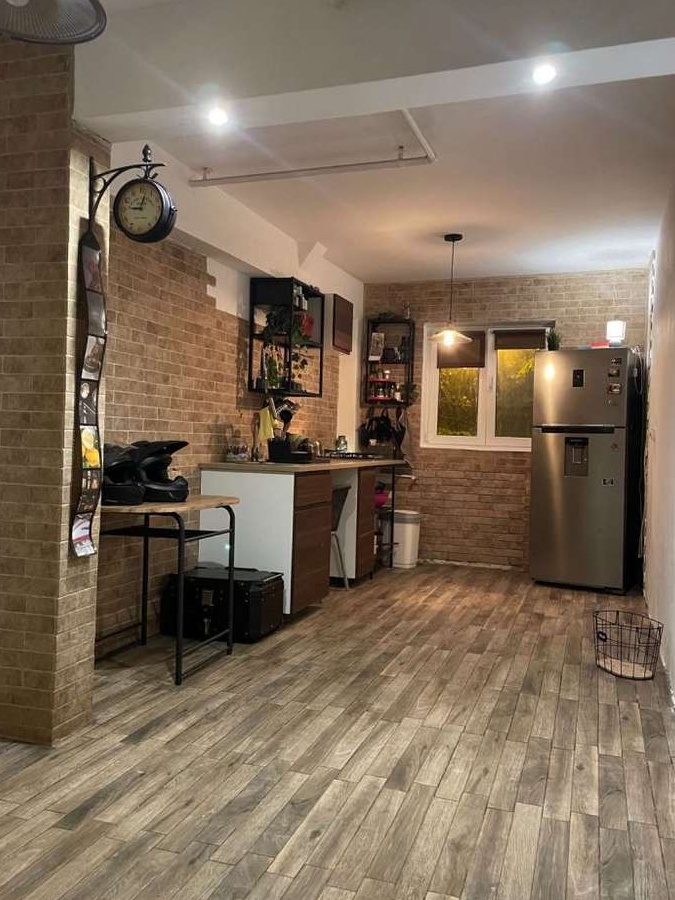 Apartament 4 camere - semidecomandat - Zona Dristor