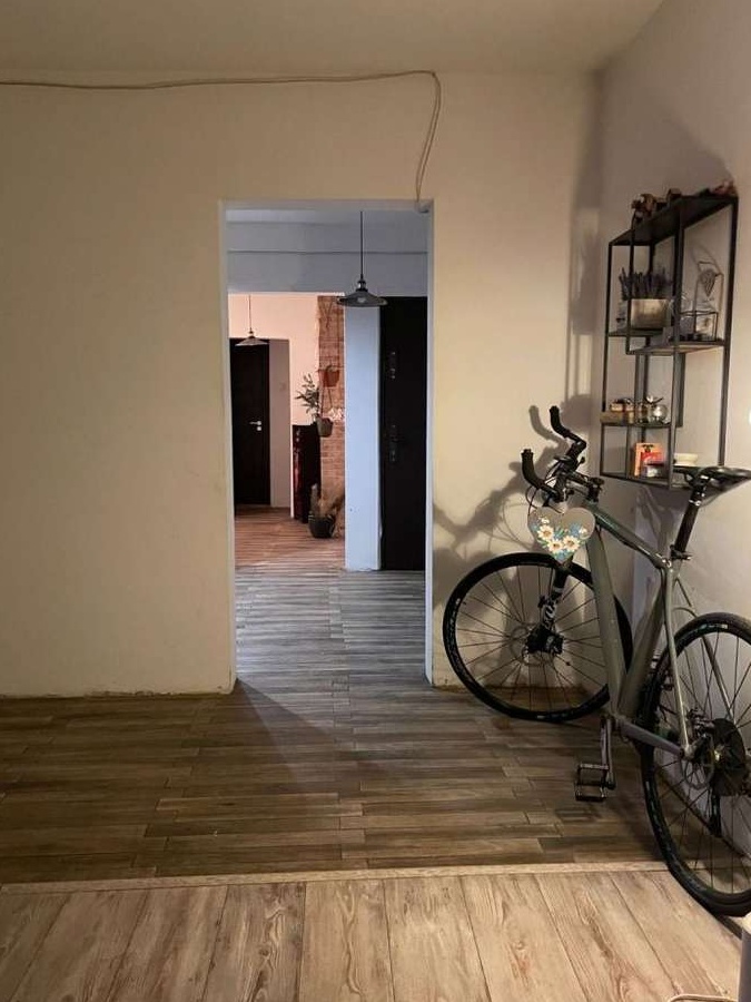 Apartament 4 camere - semidecomandat - Zona Dristor