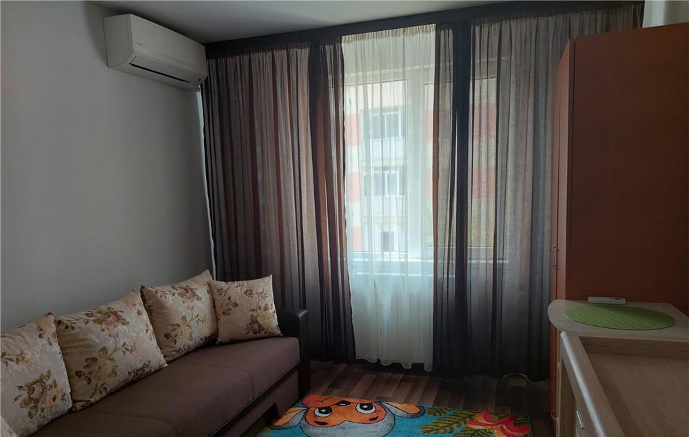 Apartament 4 camere strada Teiul Doameni