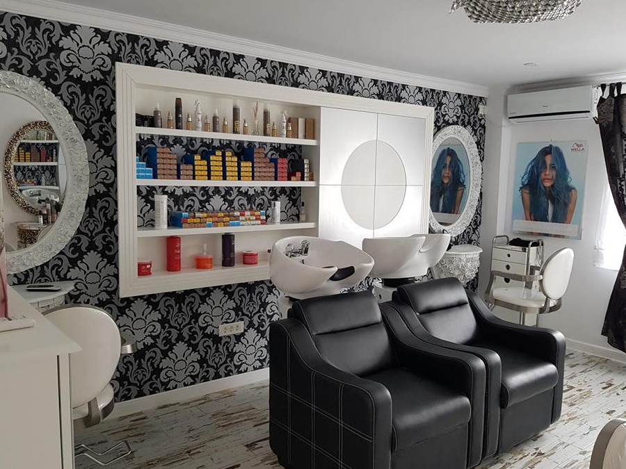 apartament 4 camere/Spațiu comercial