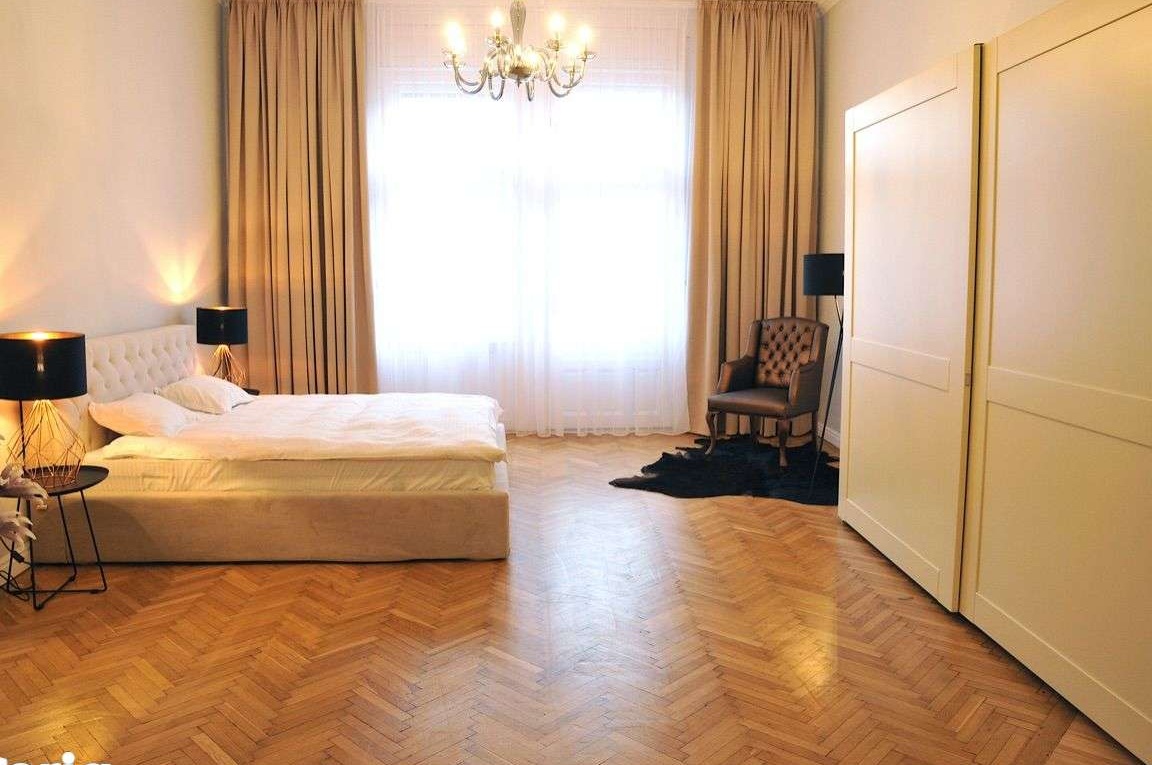 Apartament chic 2 camere ultracentral în clădire istorică