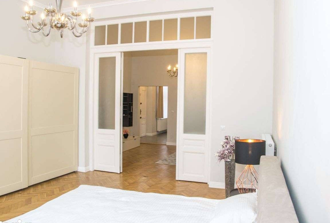 Apartament chic 2 camere ultracentral în clădire istorică