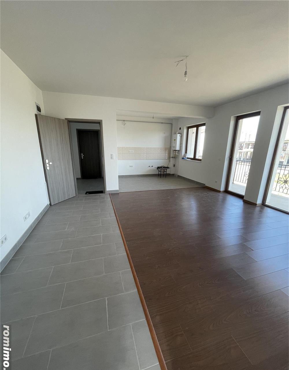 Apartament cu 2 camere+ balcon 10mp disponibil imediat