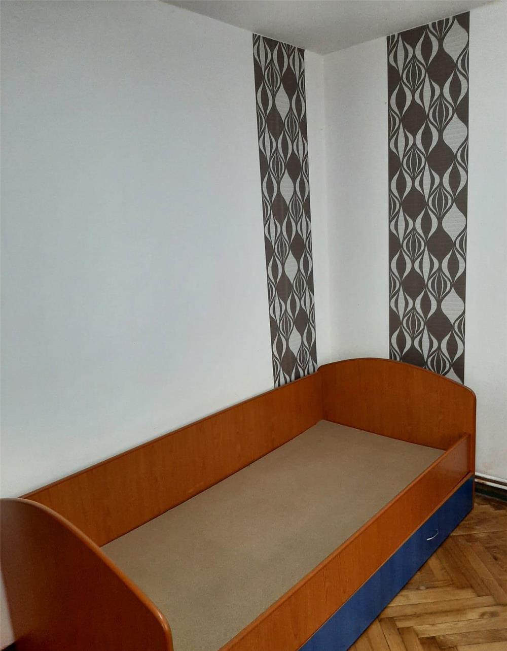 Apartament cu 2 camere de închiriat în CENTRU