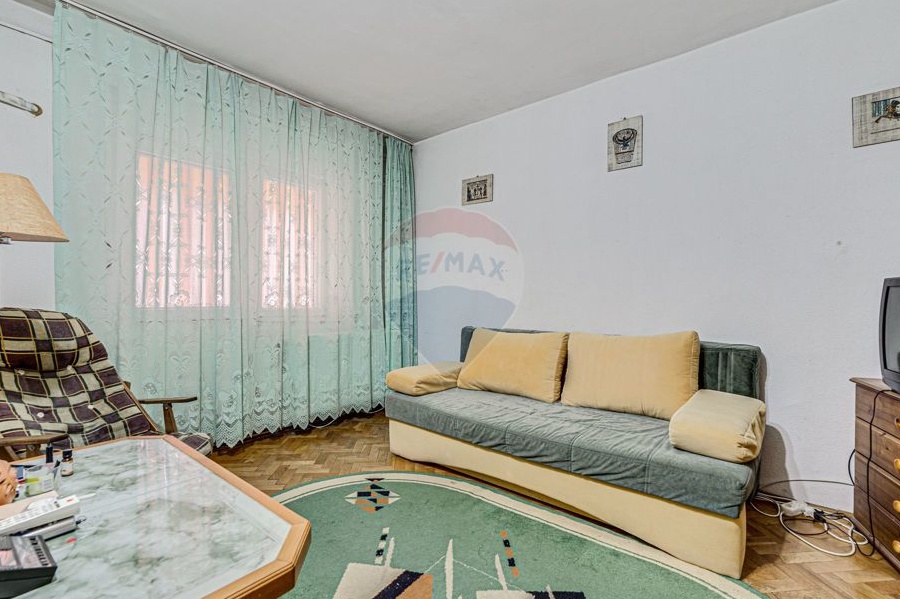 Apartament cu 2 camere de închiriat în zona Polivalenta