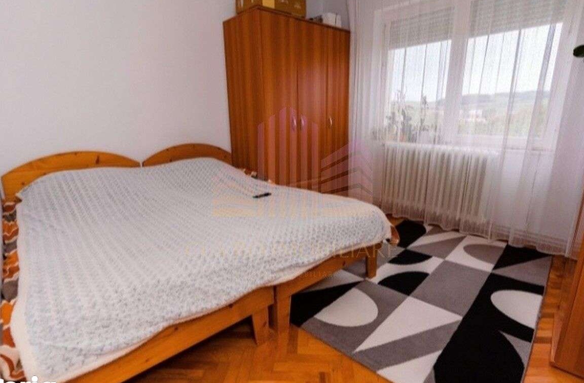 Apartament cu 2 camere de vânzare în Unirii