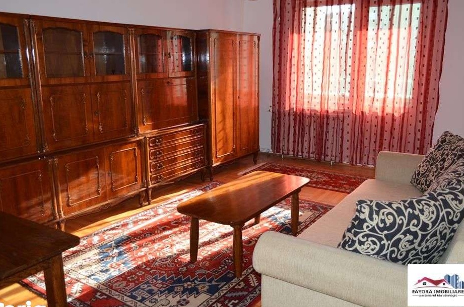 Apartament cu 2 Camere de Vanzare in Zona Pandurilor