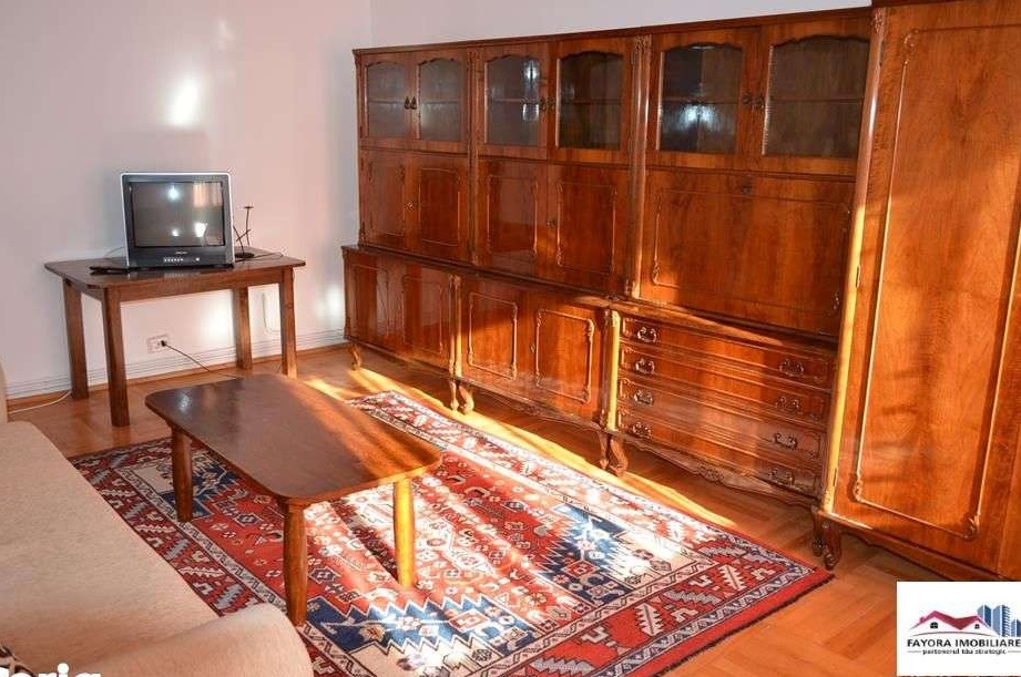 Apartament cu 2 Camere de Vanzare in Zona Pandurilor