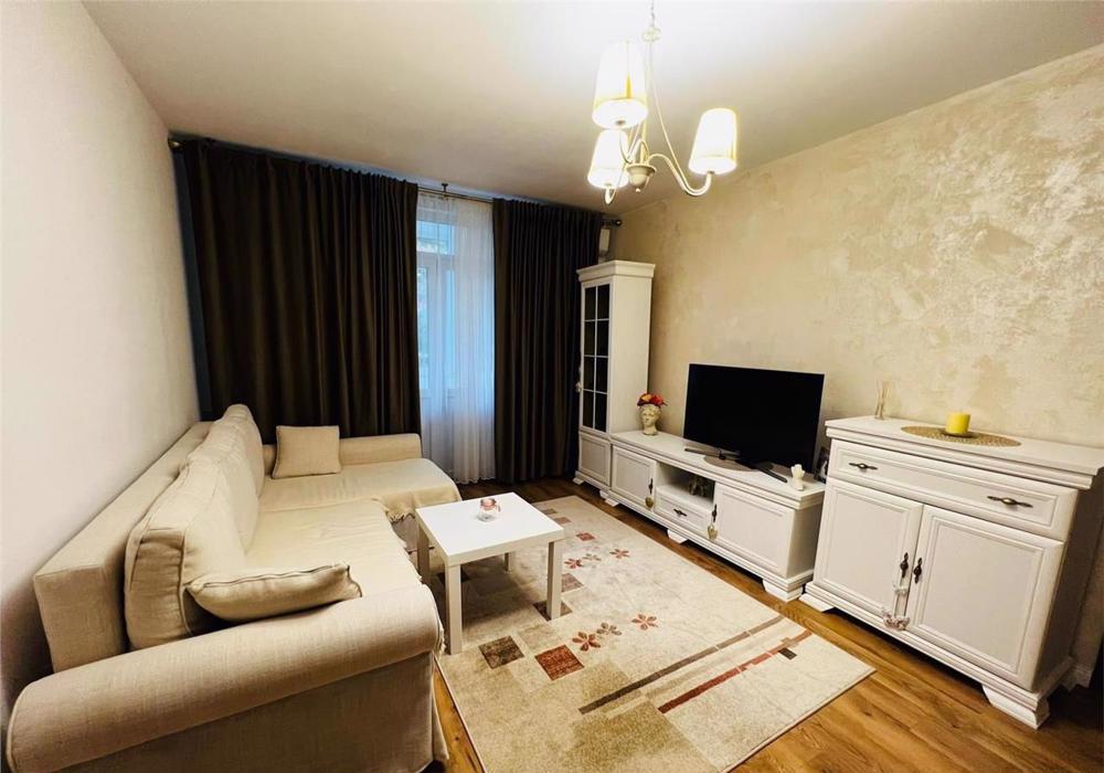 Apartament cu 2 camere de vanzare Titan