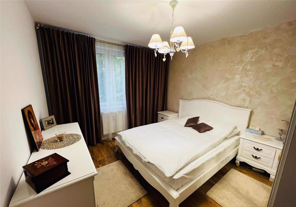 Apartament cu 2 camere de vanzare Titan