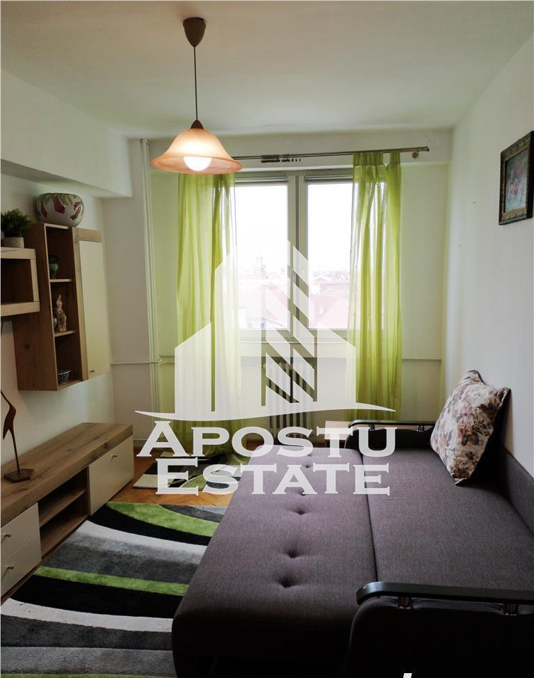 Apartament cu 2 camere, DECOMANDAT, CENTRAL
