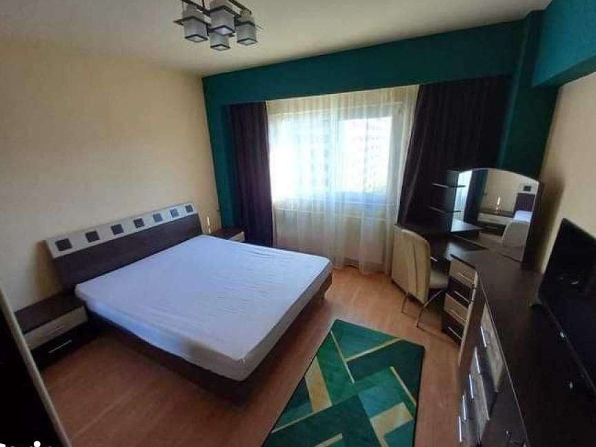 APARTAMENT CU 2 CAMERE, DECOMANDAT, PARCARE, SEMICENTRAL
