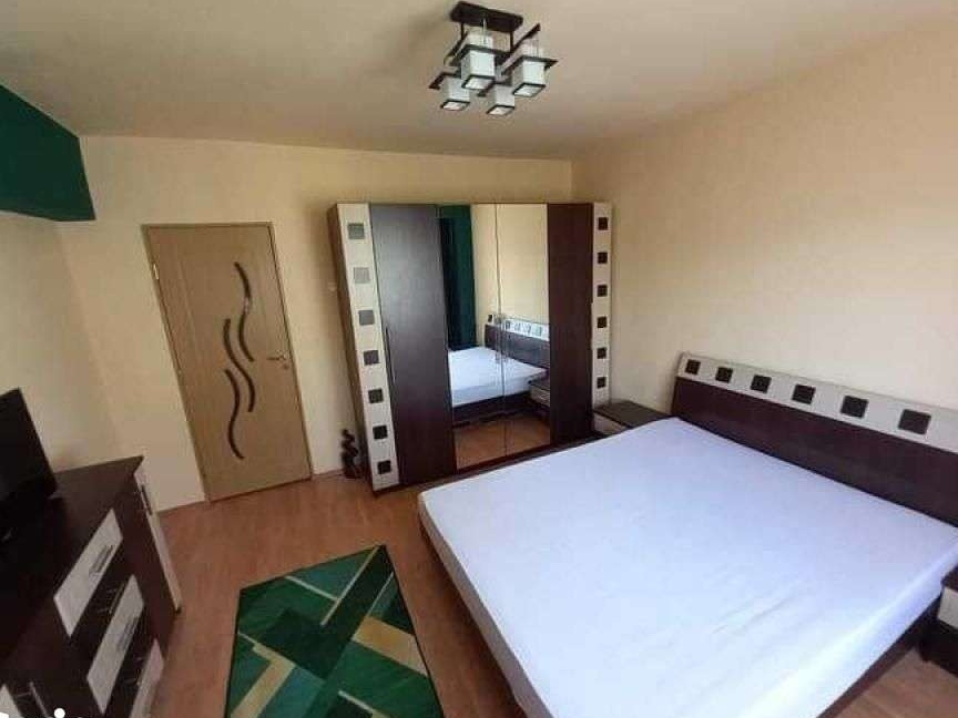 APARTAMENT CU 2 CAMERE, DECOMANDAT, PARCARE, SEMICENTRAL