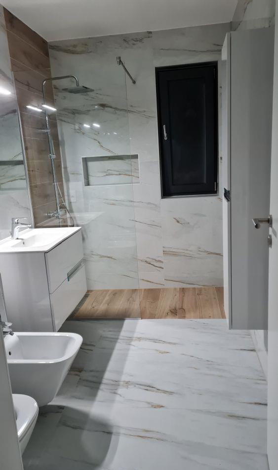 Apartament cu 2 camere in spate la Kaufland