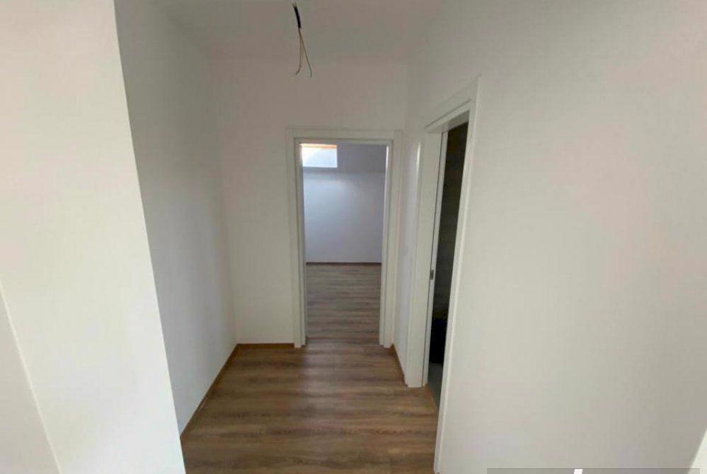 Apartament cu 2 camere in zona Lipovei