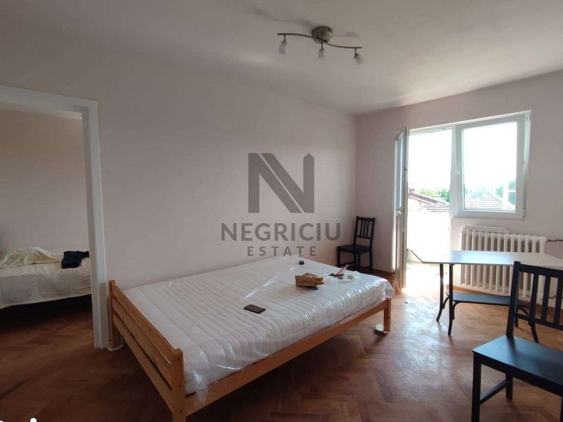 Apartament cu 2 camere, semidecomandat, etajul 3/4, in Zona Sagului