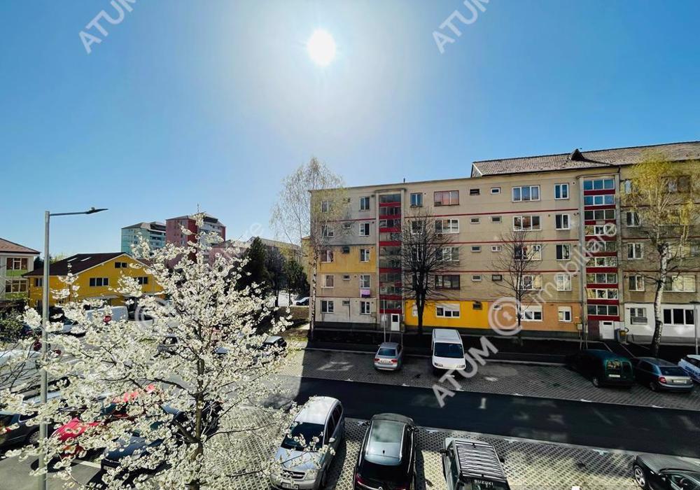 Apartament cu 2 camere semidecomandate si balcon zona Mihai Vitezu