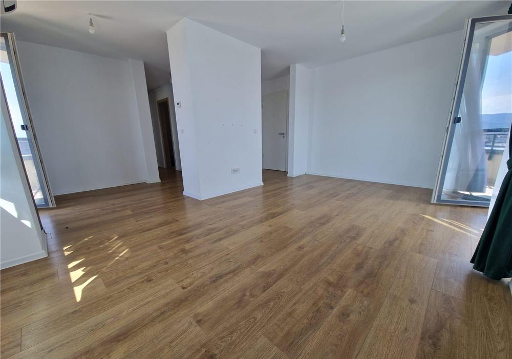Apartament cu 2 camere si 3 terase, Tractorul, Brasov