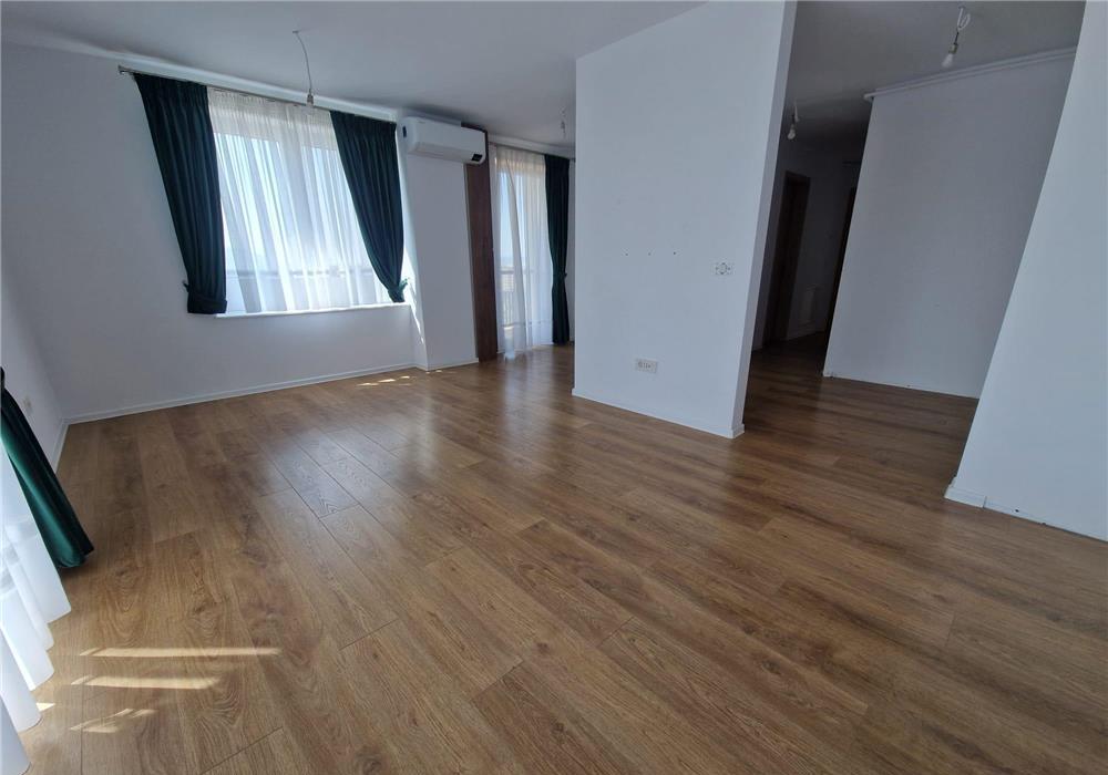 Apartament cu 2 camere si 3 terase, Tractorul, Brasov