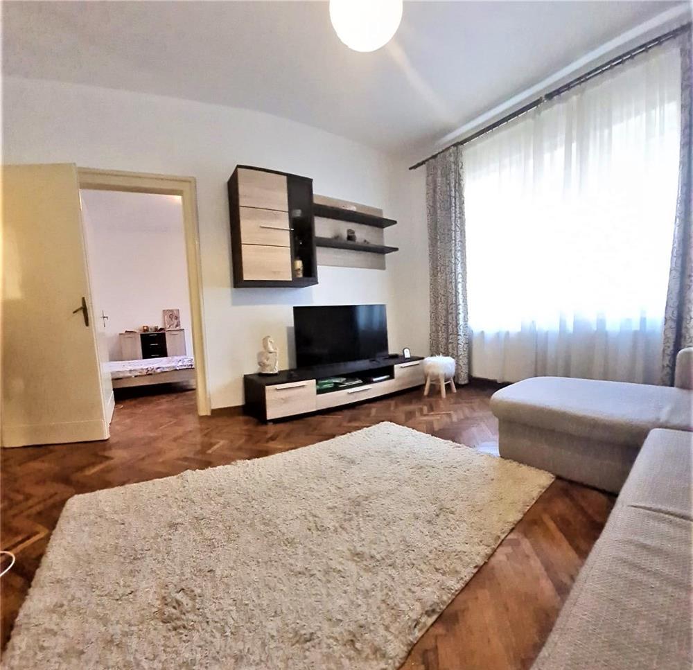 Apartament cu 2 camere, ultracentral, Piața Unirii