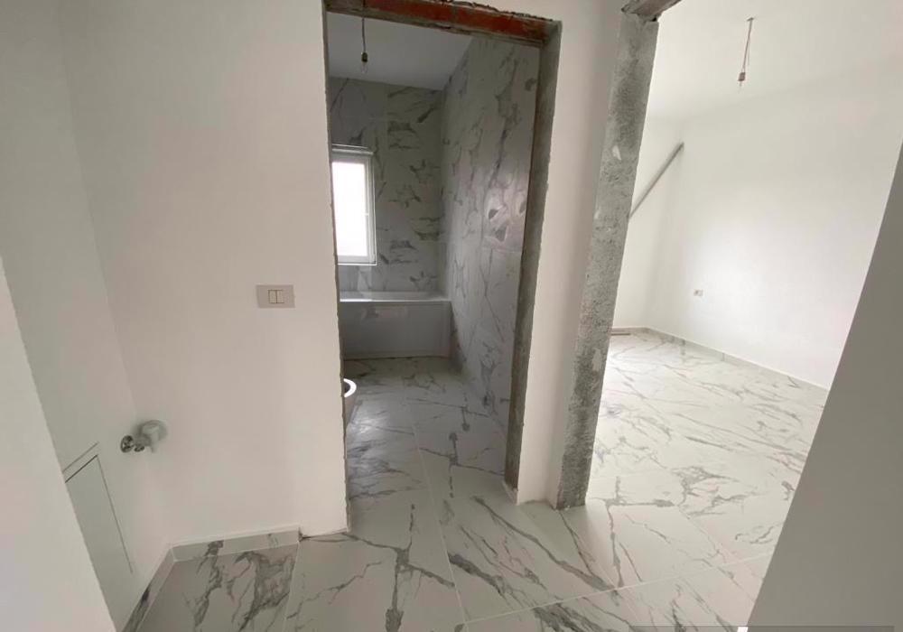 Apartament cu 3 camere cu bucatarie inchisa in zona Braytim