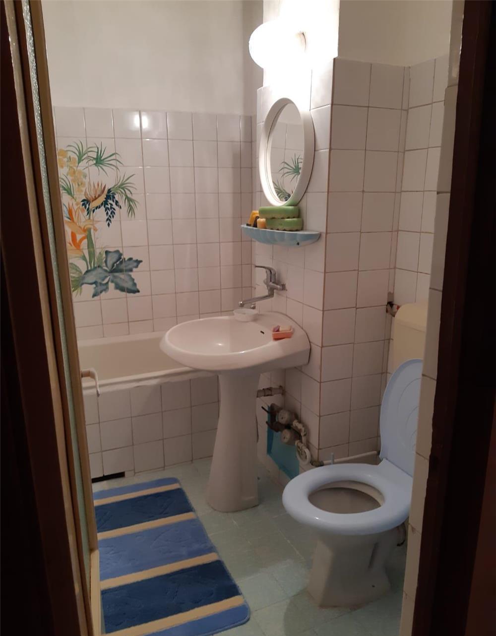 Apartament cu 3 camere de inchiriat zona Sagului