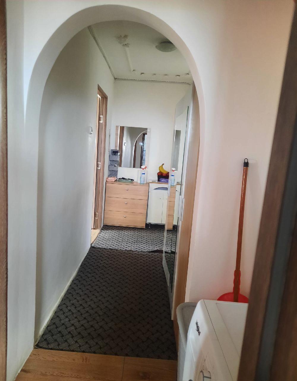 Apartament cu 3 camere decomandat