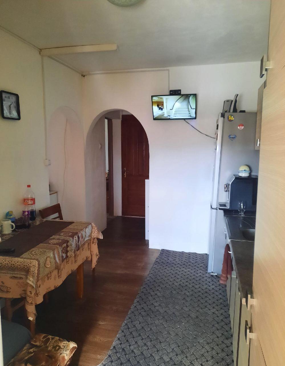 Apartament cu 3 camere decomandat