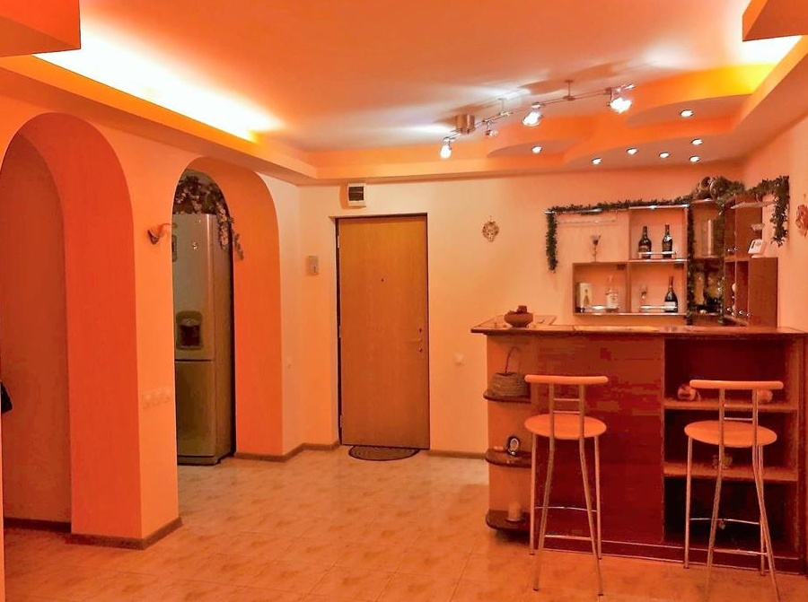 Apartament cu 3 camere decomandate și 2 băi- Constanța