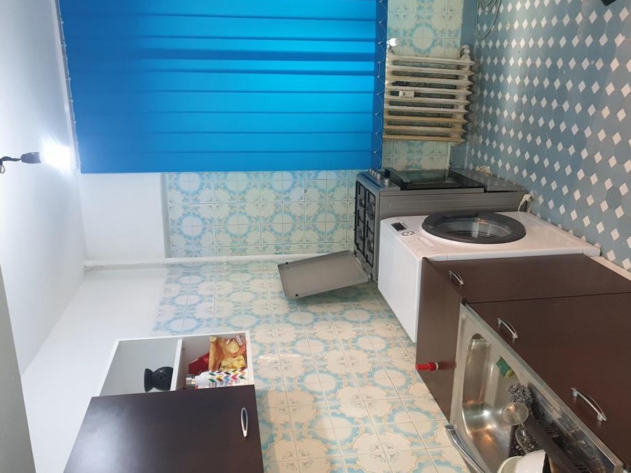 Apartament cu 3 camere in zona Bucur.   Inchiriez.  2 000 lei.   Proprietar !