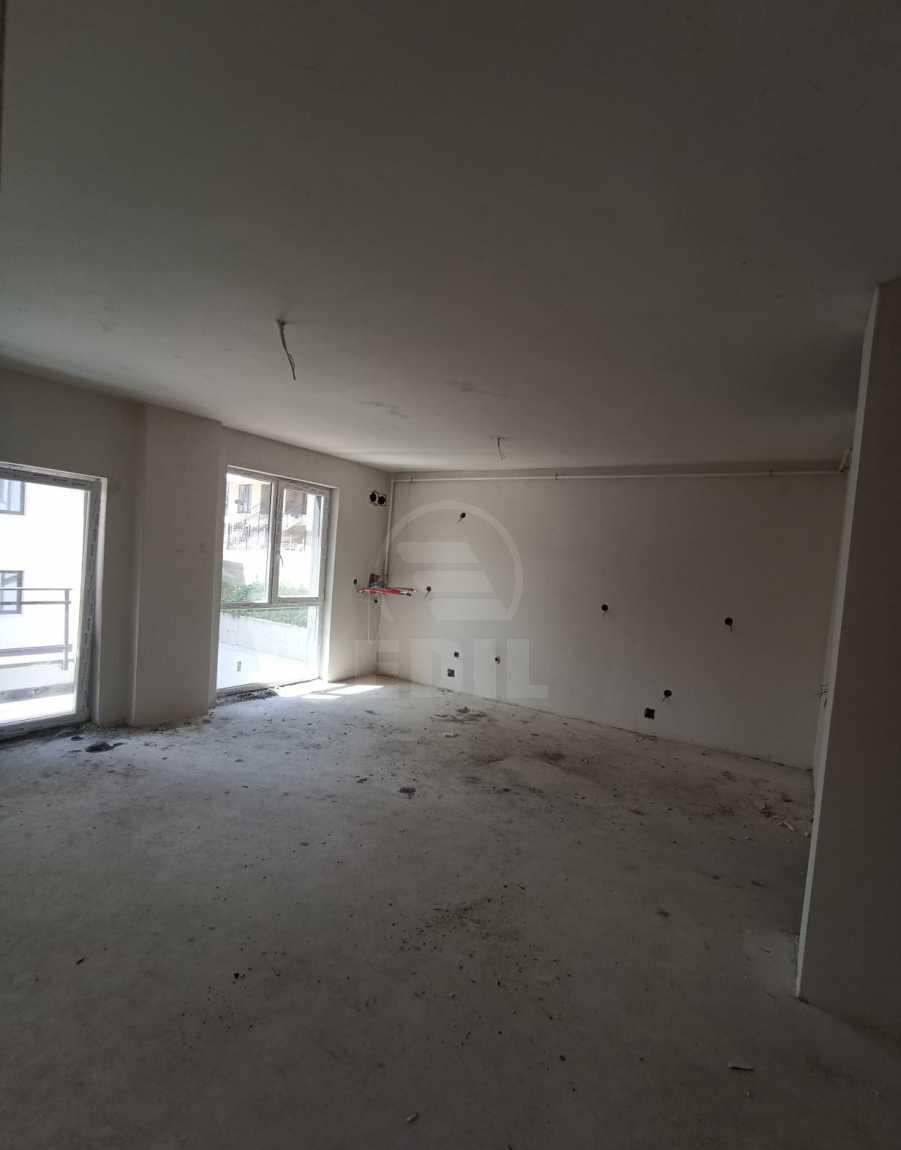 Apartament cu 3 camere in zona Fagului la 1000 euro/mp