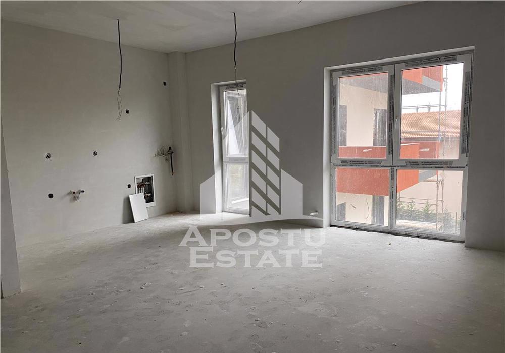 Apartament cu 3 camere in zona Torontalului, etaj intermediar, lift si parcare subterana.