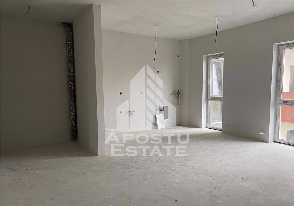 Apartament cu 3 camere in zona Torontalului, etaj intermediar, lift si parcare subterana.