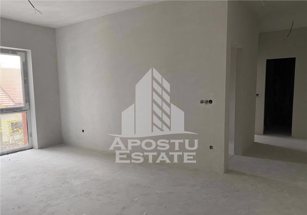 Apartament cu 3 camere in zona Torontalului, etaj intermediar, lift si parcare subterana.