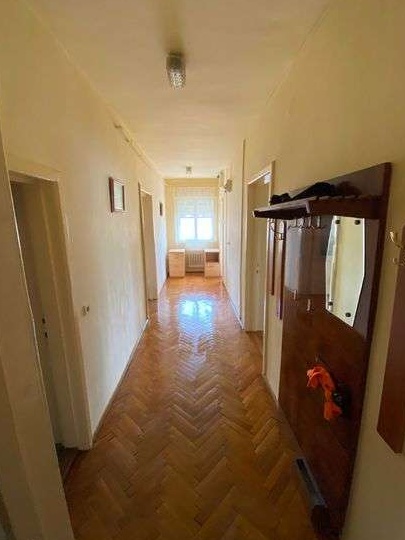 Apartament cu 3 camere si 2 terase de vanzare in zona Budai-Dacia