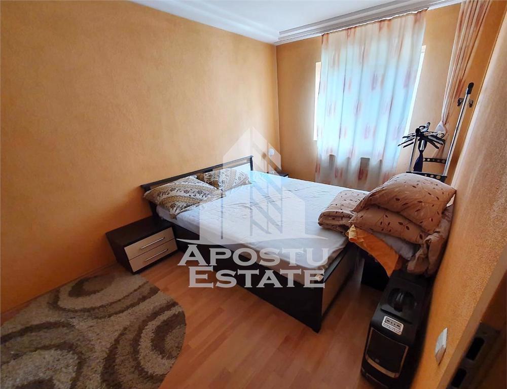 Apartament cu 3 camere situat in zona Lipovei
