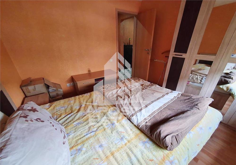 Apartament cu 3 camere situat in zona Lipovei
