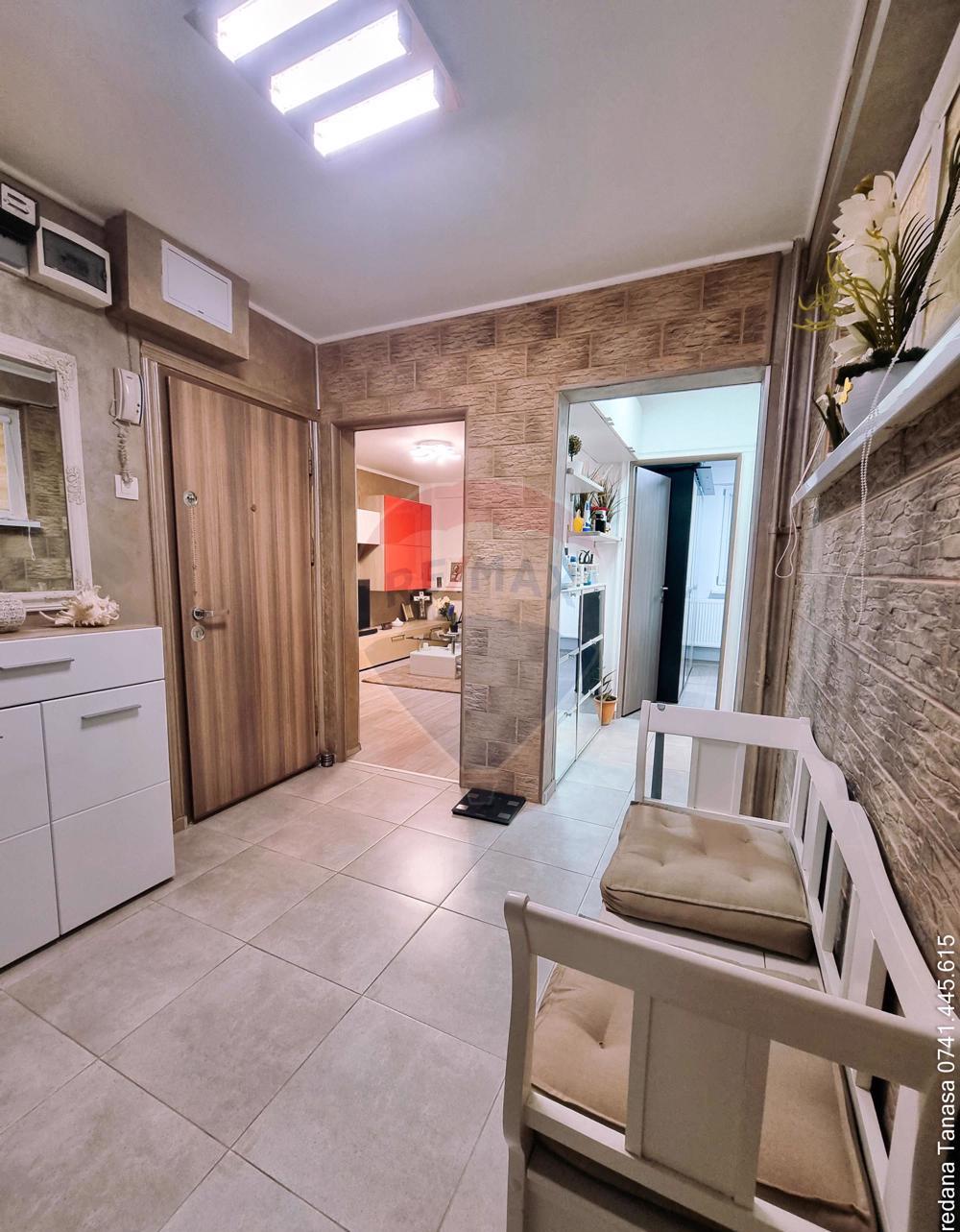 Apartament cu 4 camere de vânzare în zona Pantelimon